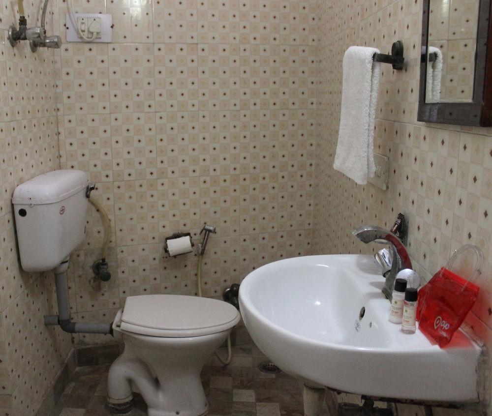 Oyo Rooms Noida Sector 12 Exterior foto